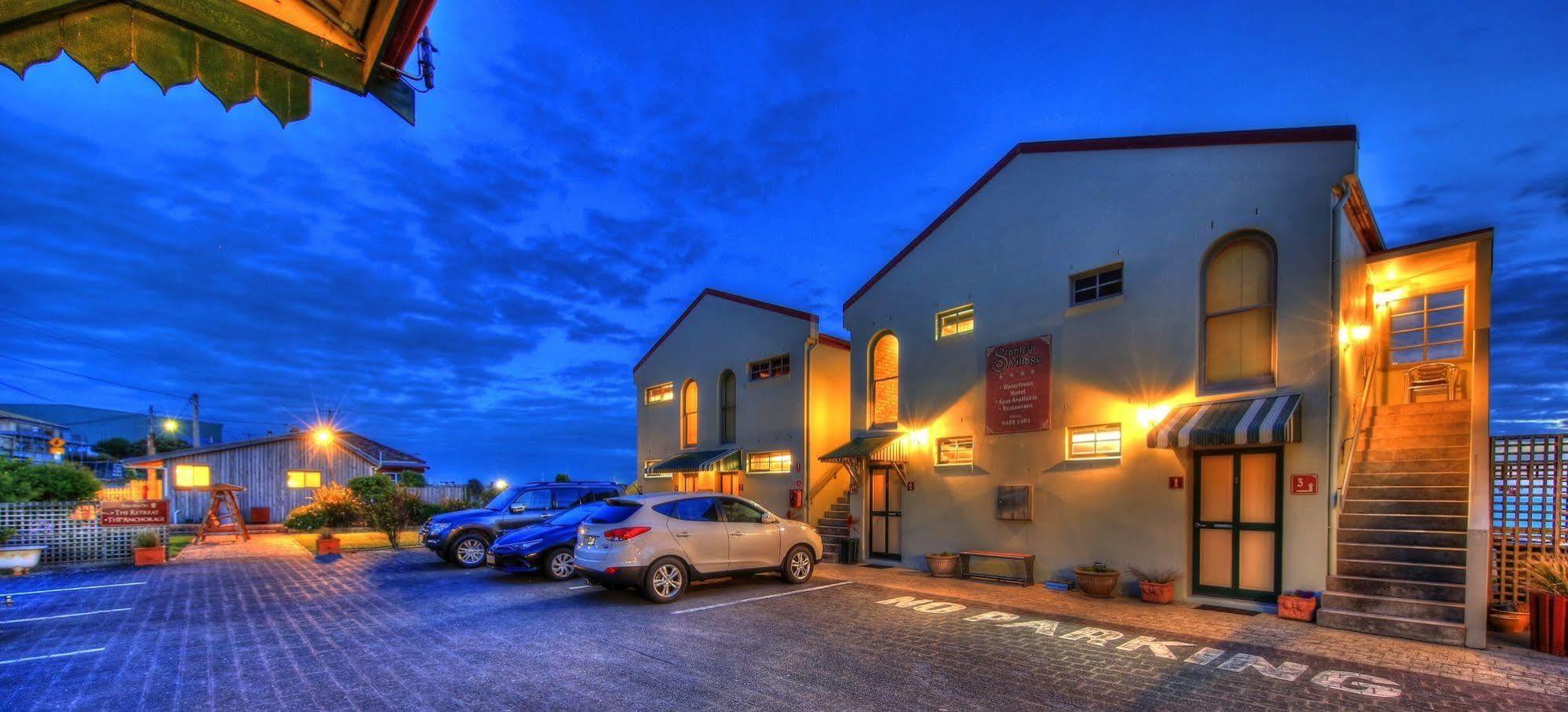 Stanley Village Bagian luar foto